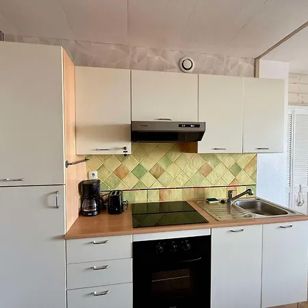 Au Bord De La Avec Parking à - Fr-1-652-55 Appartement