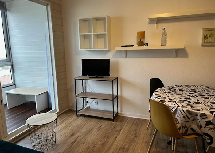 Au Bord De La Avec Parking à - Fr-1-652-55 Appartement *