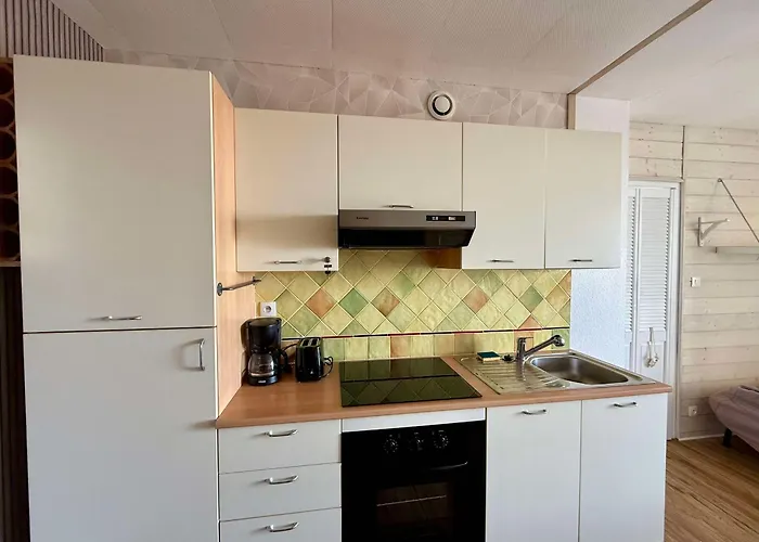 Au Bord De La Avec Parking à - Fr-1-652-55 Appartement